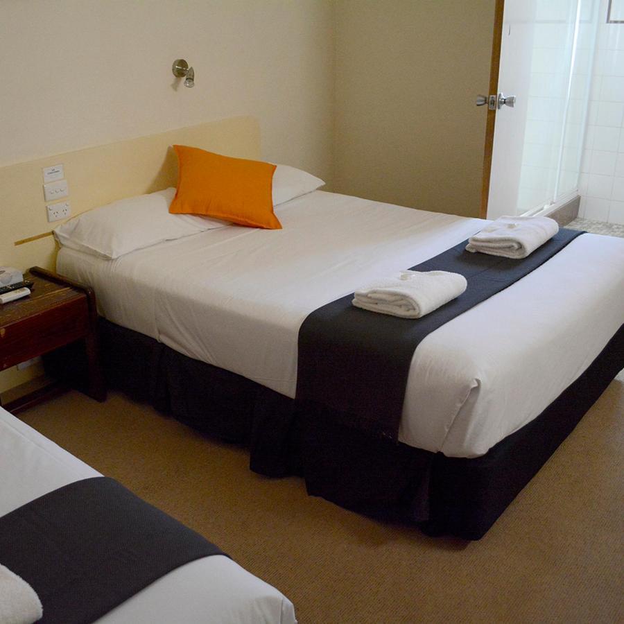 Shamrock Hotel Motel Temora Exterior photo